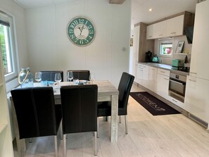 Rumah Klasik, 2 kamar tidur | Tempat makan