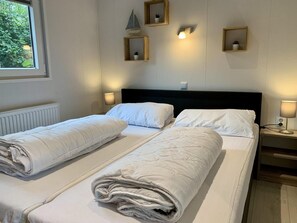 Classic House, 2 Bedrooms | 7 bedrooms - Furnished Chalet Sint Maartenszee (Sint Maartensvlotbrug)