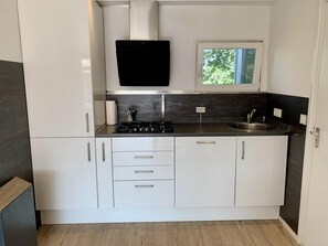 Classic-talo, 2 makuuhuonetta | Yksityinen keittiö | Jääkaappi, mikroaaltouuni, uuni, liesi