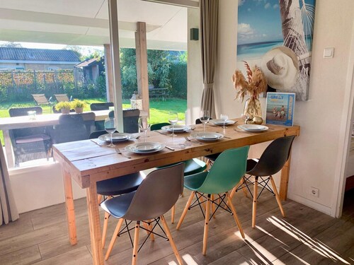Home in Sint Maartenszee With Veranda