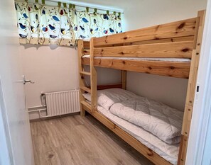 Nhà phong cách cổ điển, 3 phòng ngủ | 13 phòng ngủ, trang bị nội thất với thiết kế riêng biệt