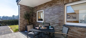 Apartment 'Frank' with Lake View, Private Terrace and Wi-Fi