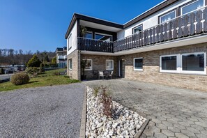 Exterior - Apartment 'Frank' with Lake View, Private Terrace and Wi-Fi (Sundern (Sauerland))