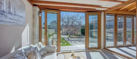 Maison familiale, plusieurs chambres (Apartment Jakara 4) | Vue de la chambre