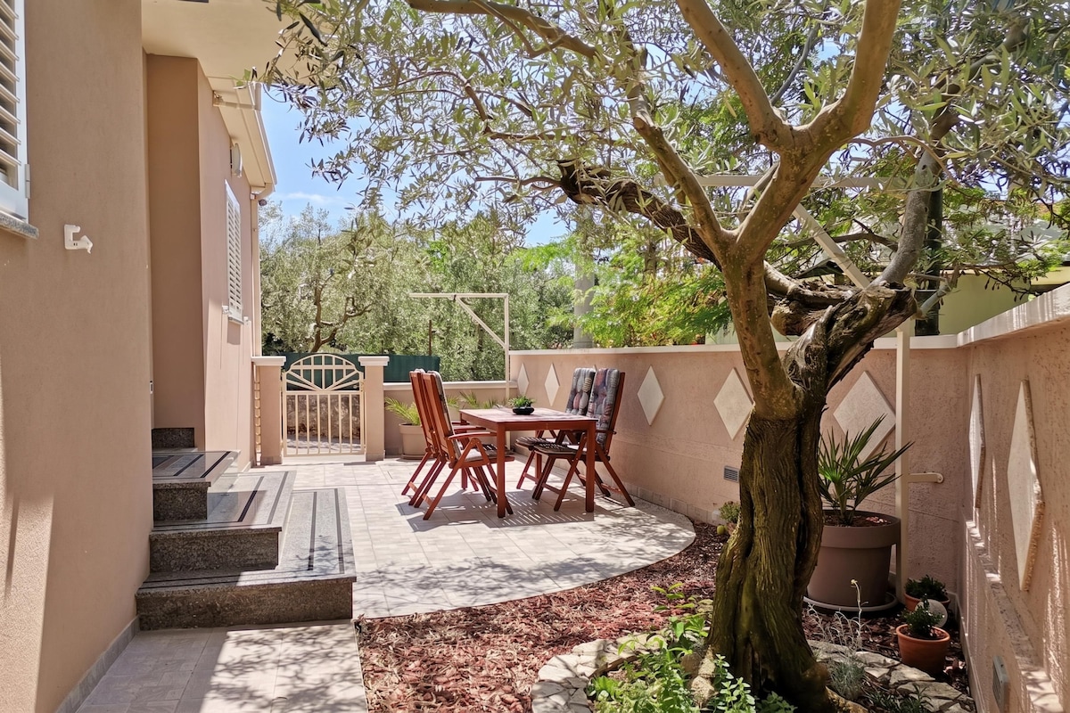 Family House, 2 Bedrooms, Microwave (Jakara Sweet Escape 5)