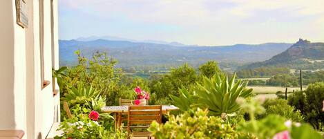 Standard Apartment, Multiple Bedrooms (Dimora Ametista) | Outdoor dining