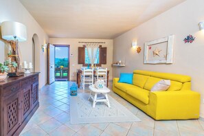Living area - Dimora Apartments (Arzachena)