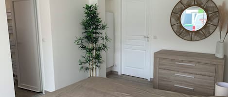 1 habitación, wifi y ropa de cama