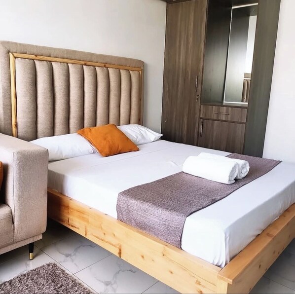 1 bedroom, iron/ironing board, WiFi, bed sheets - 5 mins drive to the beach & other attractions
Stylish and cosy Studio in Mombasa (Mombasa)