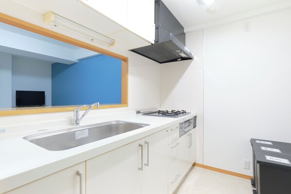 Apartment, Non Smoking (A,5PAX) | Private kitchen | Fridge, microwave, stovetop, electric kettle - alba cerezo by Tranova (Tokyo)