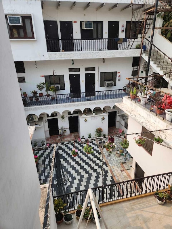 Exterior - Serene Stays (Gurugram)