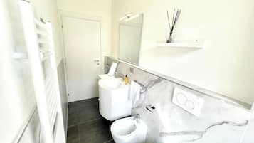 Apartment | Bathroom