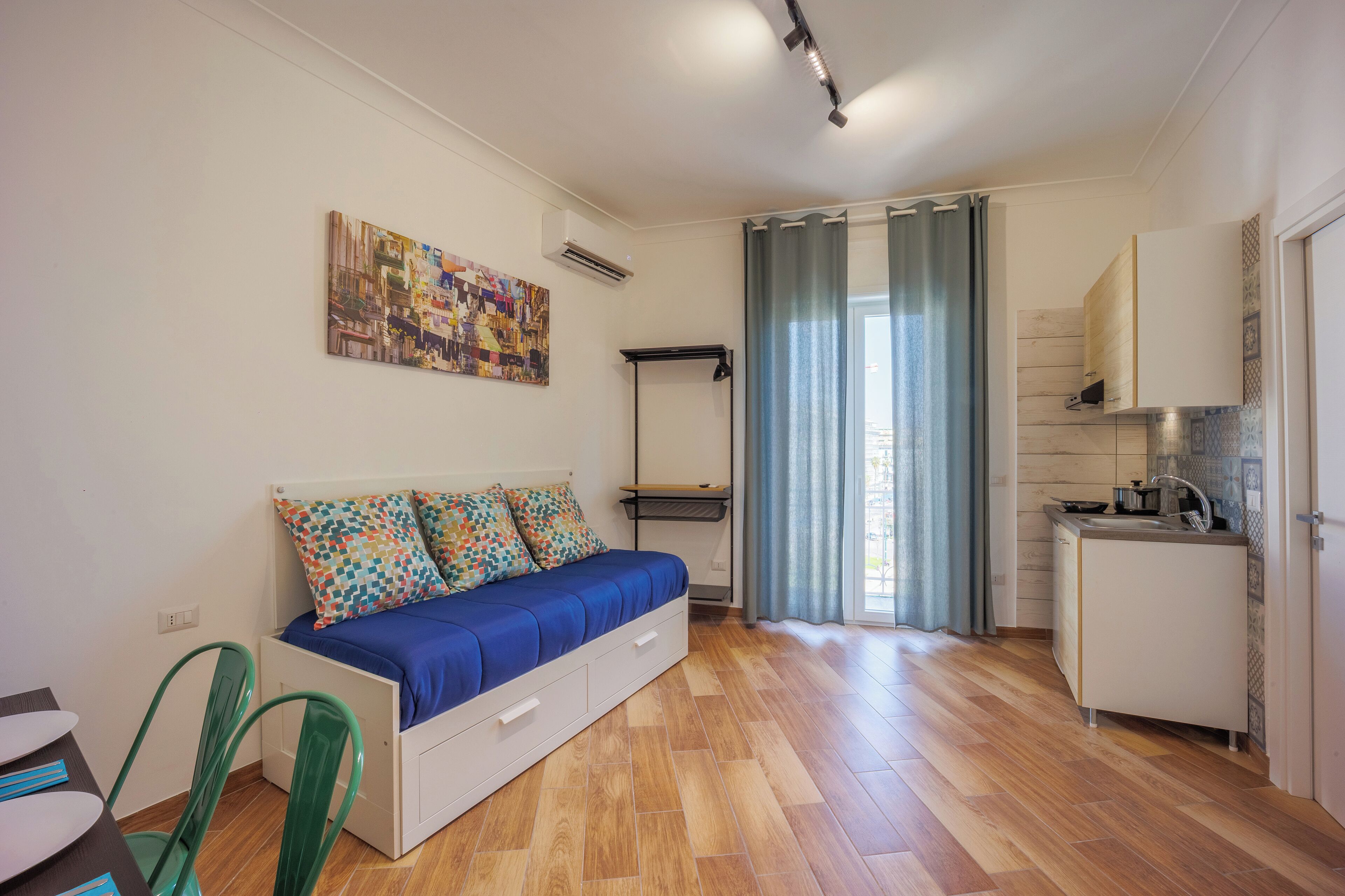 Photo - Tony Suites