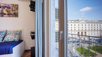 Appartement Familial, balcon, vue ville | 1 chambre, chambres insonorisées, fer et planche à repasser