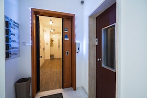 Interior entrance - Luz de Salento B&B (Lecce)
