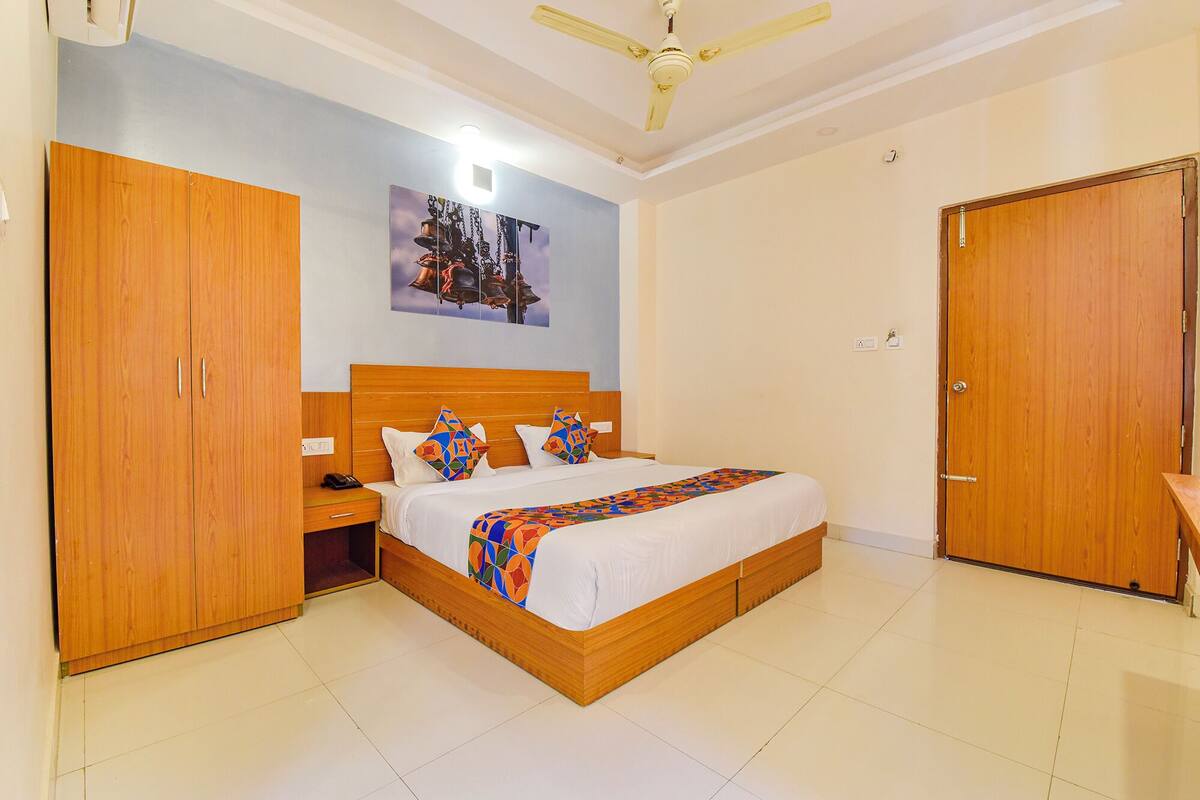 Premium Room | Egyptian cotton sheets, premium bedding, in-room safe, free WiFi