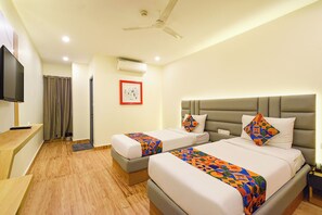 Egyptian cotton sheets, premium bedding, in-room safe, free WiFi - Fabhotel White Ridge (Hyderabad)