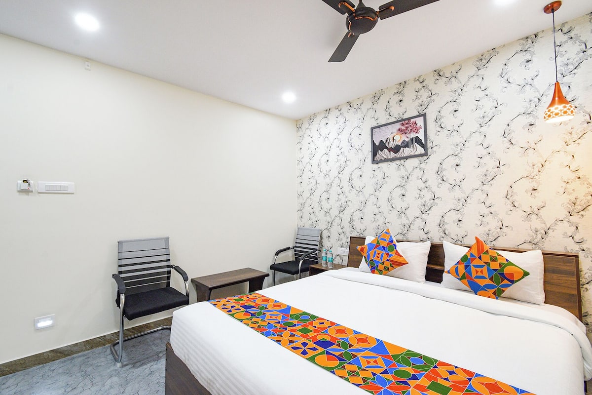 1 bedroom, Egyptian cotton sheets, premium bedding, in-room safe
