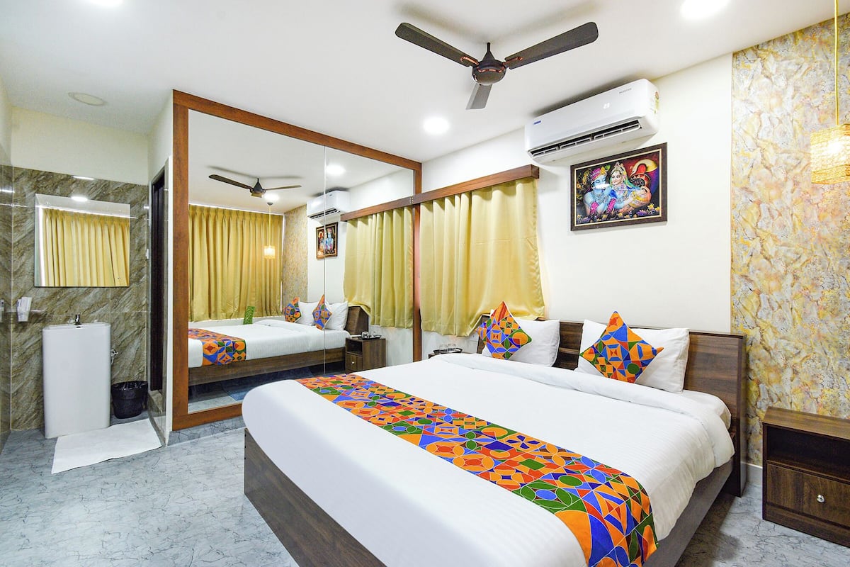 1 bedroom, Egyptian cotton sheets, premium bedding, in-room safe
