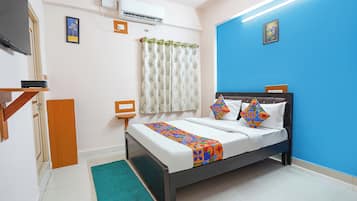 Deluxe Room | Egyptian cotton sheets, premium bedding, in-room safe, free WiFi