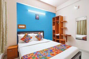 Egyptian cotton sheets, premium bedding, in-room safe, free WiFi