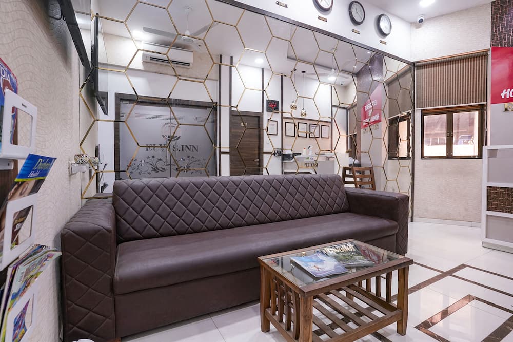 Fabhotel Elvis International