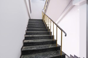 Staircase - Fabhotel Elvis International (Mumbai)