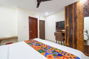 Egyptian cotton sheets, premium bedding, free WiFi, bed sheets