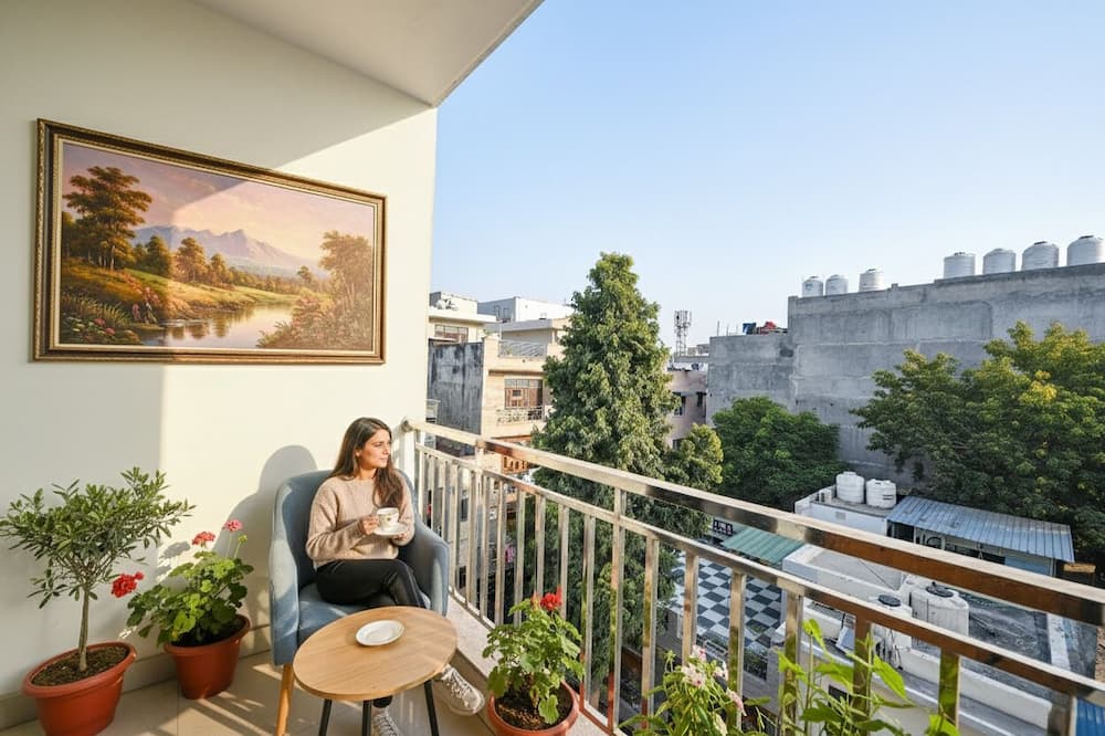 Fabhotel Vr Residency