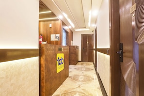 Reception - Fabhotel Sugar Inn (New Delhi)