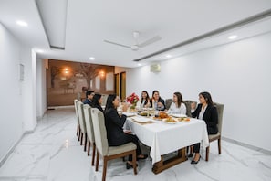 Restaurant - Fabhotel Luxe 8 Stayz (Gurugram)