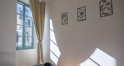 Le Doux Séjour : Charm, Center & Parking (6p)