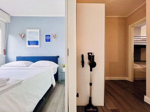 2 bedrooms, WiFi, bed sheets