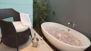 Property grounds - Cavvanbah | Rio Villa - Construction Zone (Byron Bay)