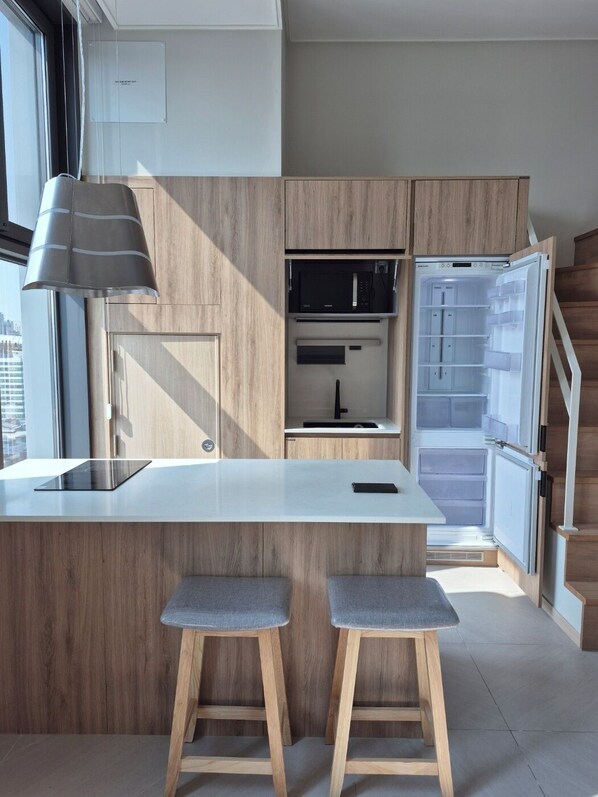 Private kitchen - A center of Seoul, a new building and a house with a high-rise view (Seoul)