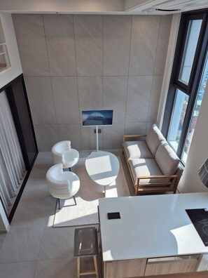 Living area - A center of Seoul, a new building and a house with a high-rise view (Seoul)