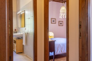 4 Schlafzimmer, Bügeleisen/Bügelbrett, Reisekinderbett, kostenloses WLAN