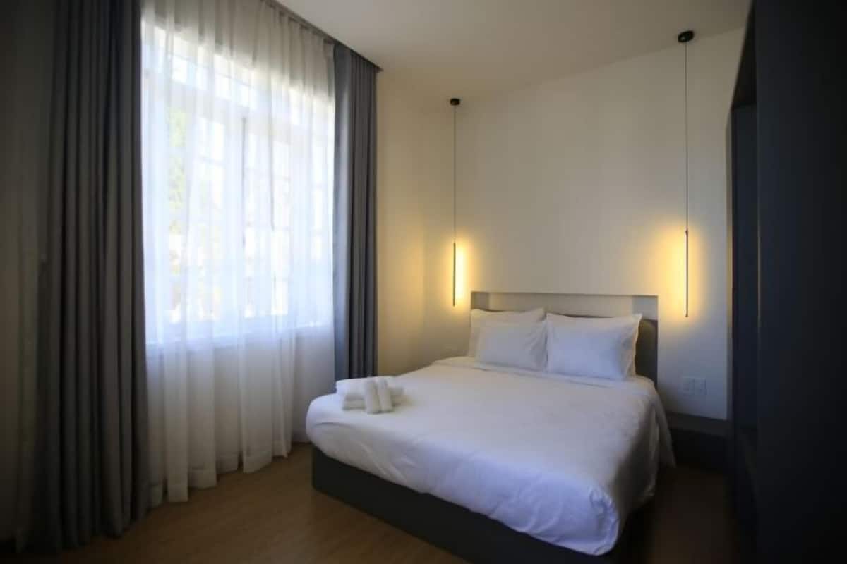 1 bedroom, minibar, desk, blackout curtains