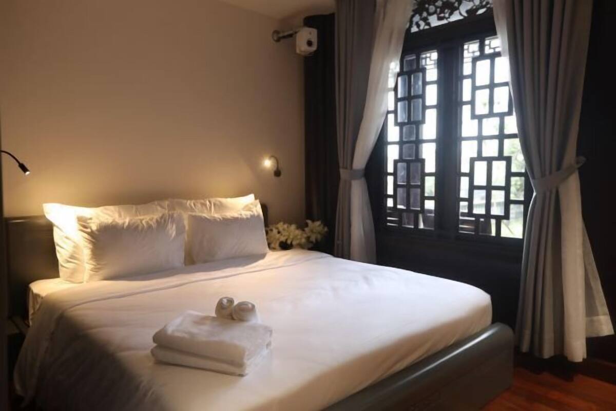 1 bedroom, minibar, desk, blackout curtains