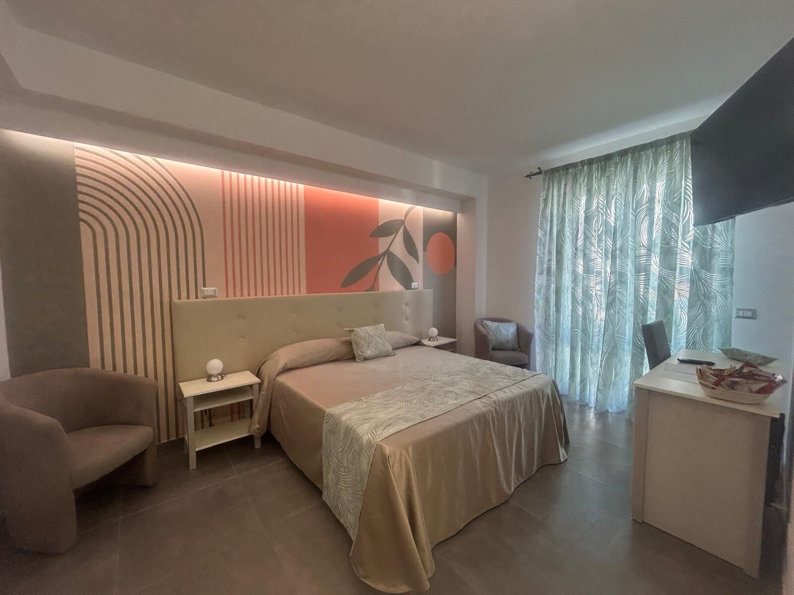 Tremannsrom – superior, byutsikt | Sengetøy i egyptisk bomull, sengetøy av topp kvalitet og dundyner