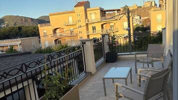 华丽双人房, 城市景观 | 露台