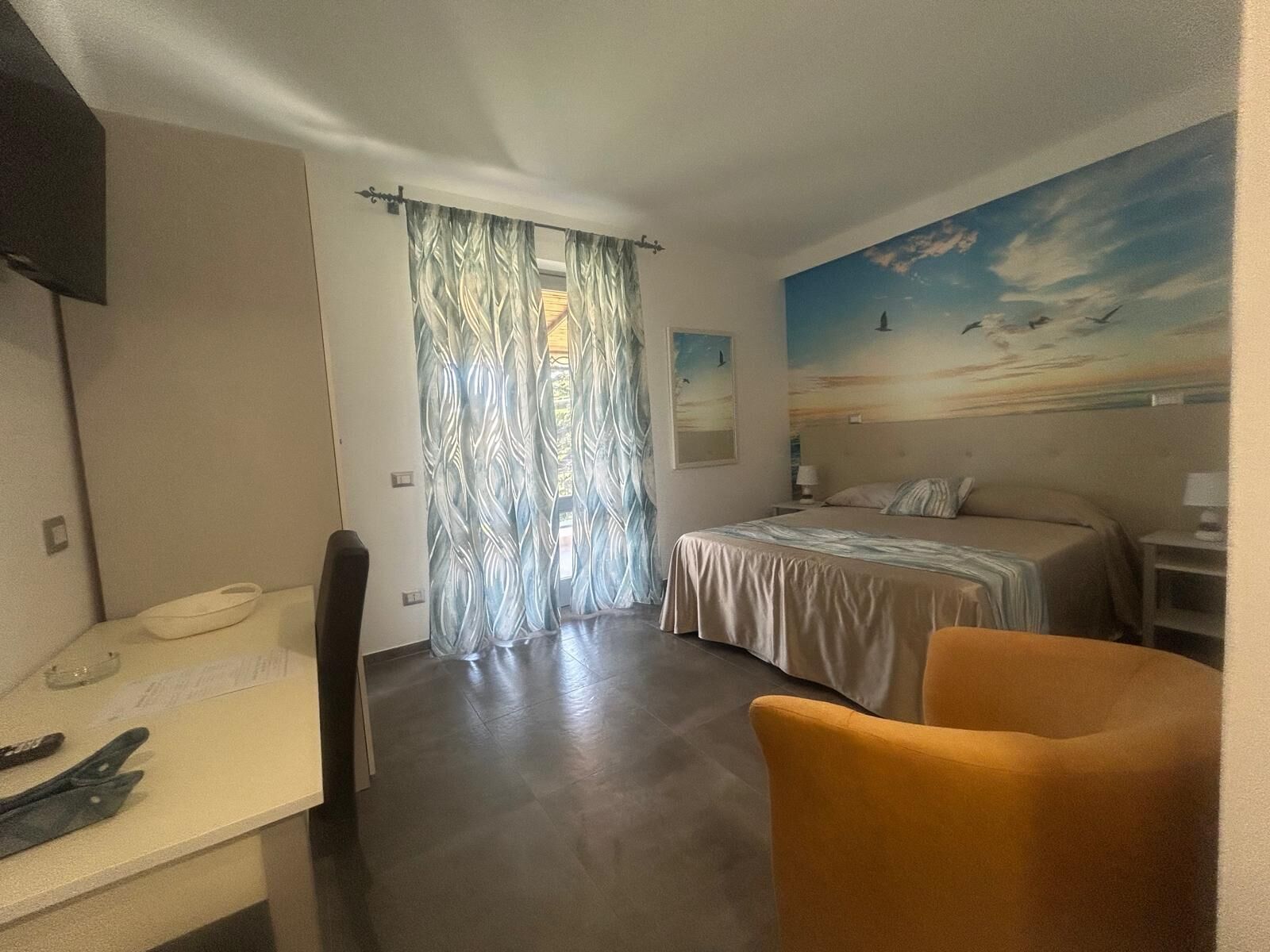 Luksus-dobbeltrom, byutsikt | Sengetøy i egyptisk bomull, sengetøy av topp kvalitet og dundyner