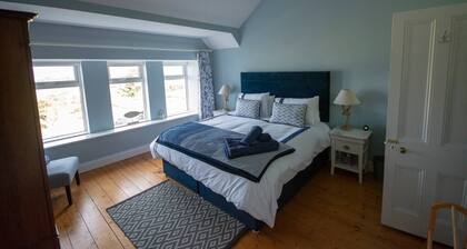 Paddy's Atlantic View! Home for 8 in Waterville!