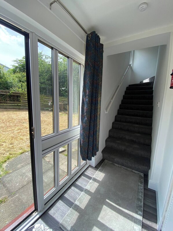 Interior - Pure City Central - St Leonards Skyline View by Three Bridges Apartments (Dunfermline)