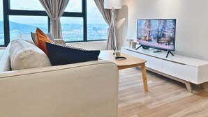 Loft Comfort, 3 kamar tidur, Bebas Asap Rokok, pemandangan kota | Setrika/meja setrika dan Wi-Fi gratis