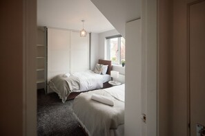3 chambres, bureau, fer et planche à repasser, Wi-Fi gratuit