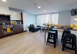 Appartement, 4 chambres, non-fumeurs | Cuisine privée