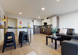 Appartement, 4 chambres, non-fumeurs | Cuisine privée