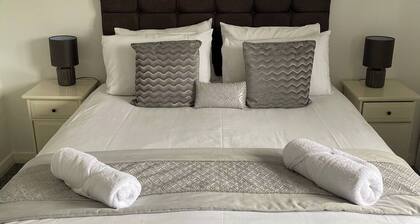 Pure Home Rosyth Dockyard and South Fife by Three Bridges Apartments