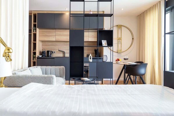 1 dormitorio, tabla de planchar con plancha, cuna de viaje y wifi